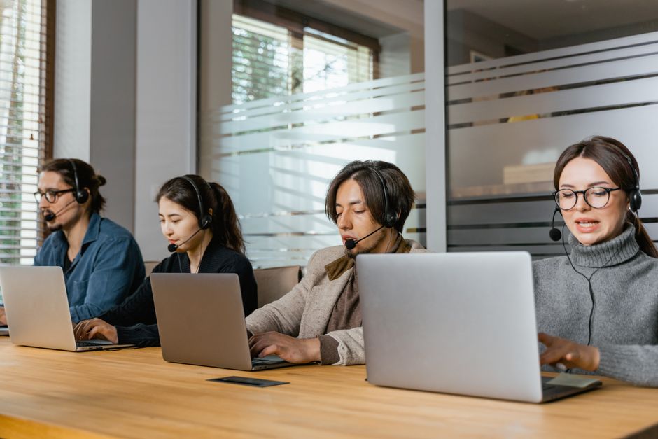 Lowongan Kerja Staf Helpdesk