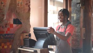 Lowongan Kerja Sales Associate